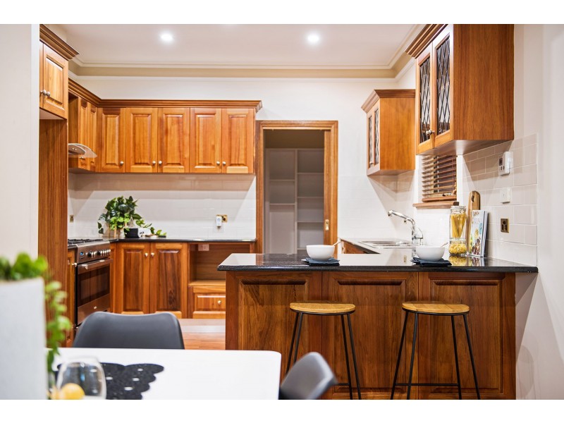 8 Alexander St, Evandale SA 5069