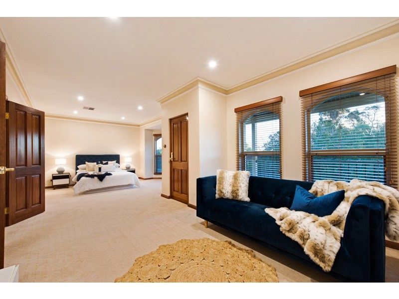 8 Alexander St, Evandale SA 5069