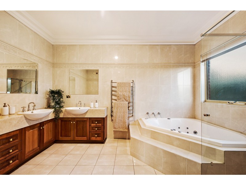 8 Alexander St, Evandale SA 5069