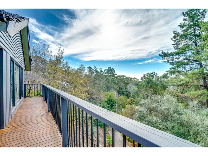 21 Winding Way, Belair SA 5052