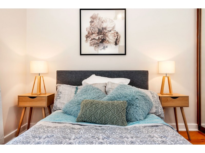 21 Kenihans Road, Happy Valley SA 5159