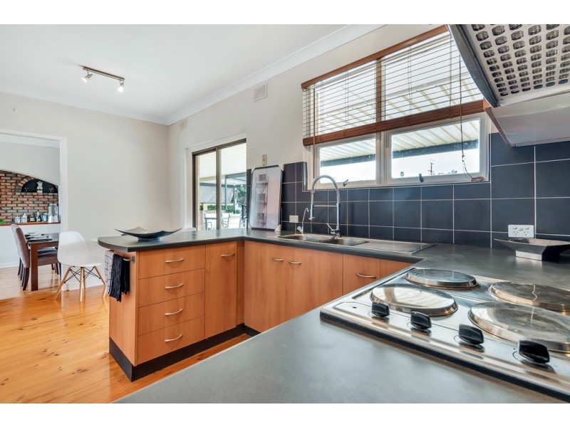21 Kenihans Road, Happy Valley SA 5159