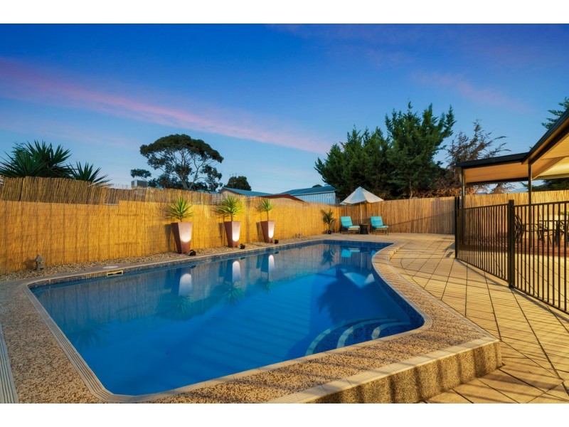 21 Kenihans Road, Happy Valley SA 5159