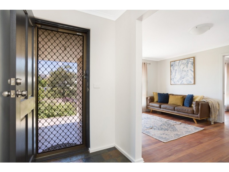 5 Grantala Ct, Hallett Cove SA 5158