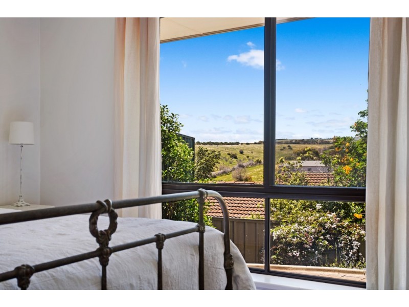 5 Grantala Ct, Hallett Cove SA 5158