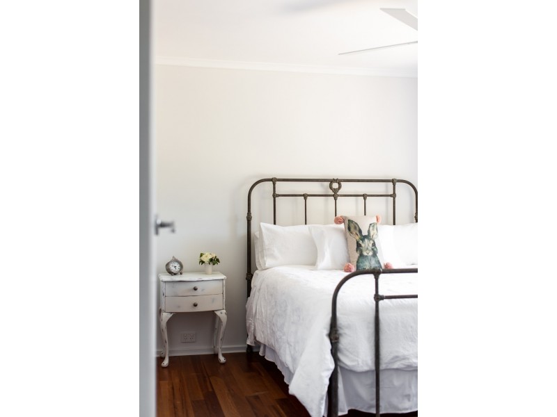 5 Grantala Ct, Hallett Cove SA 5158