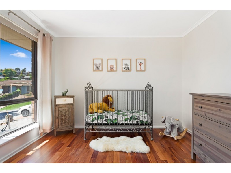5 Grantala Ct, Hallett Cove SA 5158