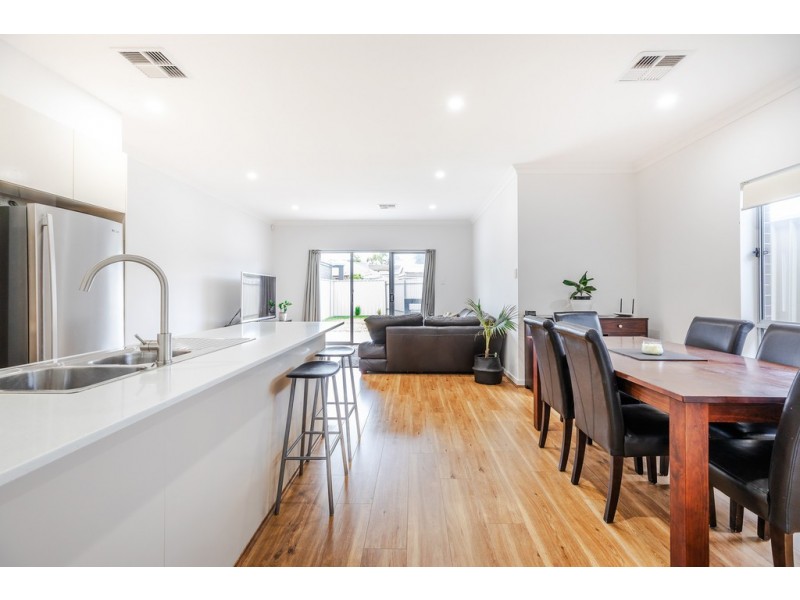 4 Inverell Avenue, Sturt SA 5047