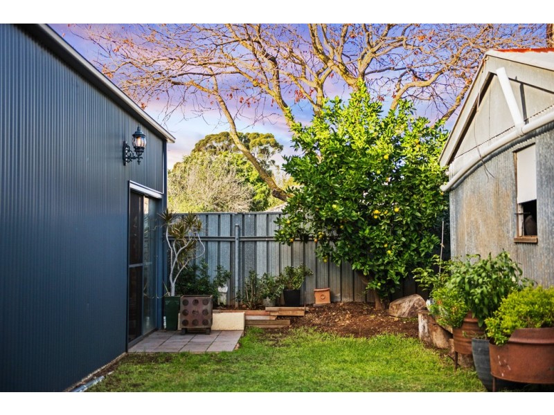 2 Chamberlain Ave, Clarence Gardens SA 5039