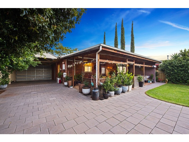 2 Chamberlain Ave, Clarence Gardens SA 5039