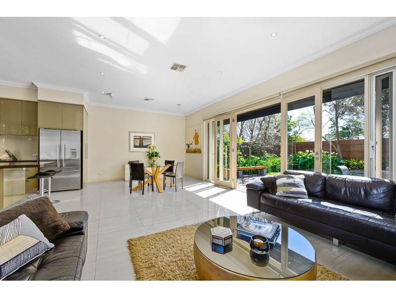 18 Lochness Ave, Torrens Park SA 5062