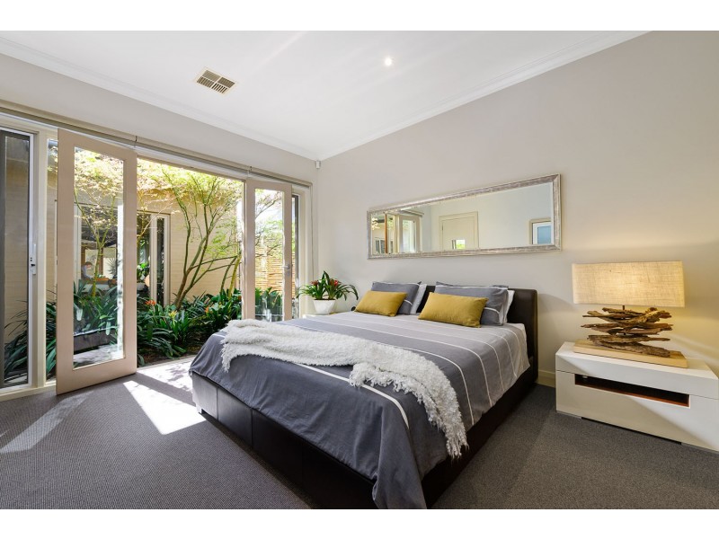 18 Lochness Ave, Torrens Park SA 5062