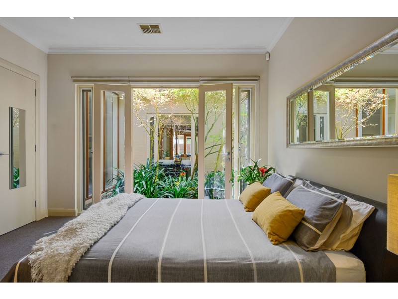 18 Lochness Ave, Torrens Park SA 5062