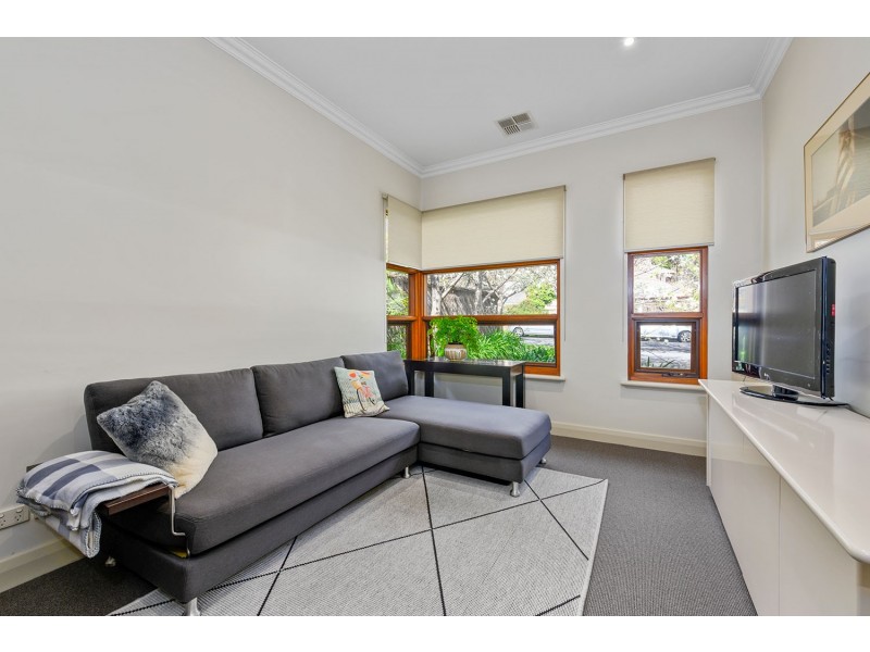 18 Lochness Ave, Torrens Park SA 5062