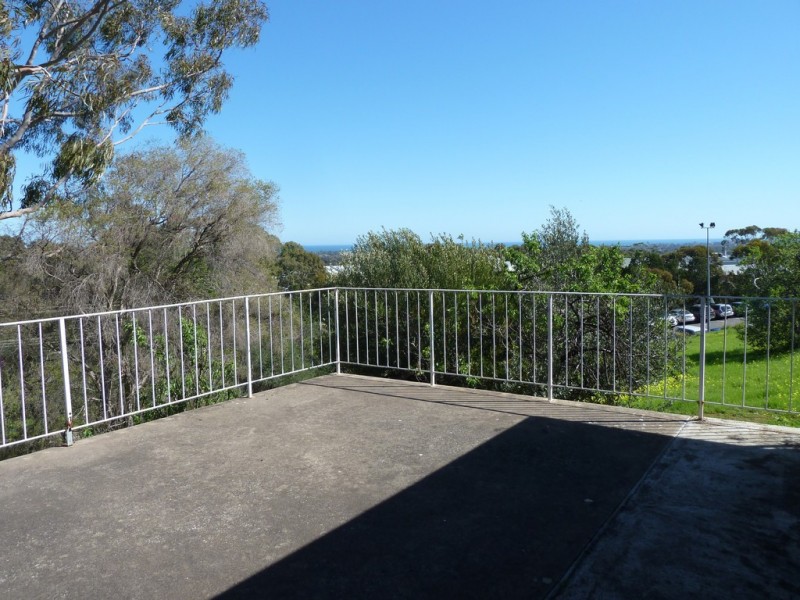 10 Sturtbrae Crescent, Bellevue Heights SA 5050