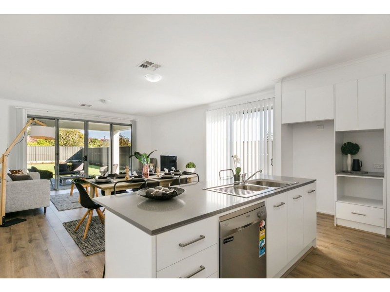 88 Nunyah Ave, Park Holme SA 5043