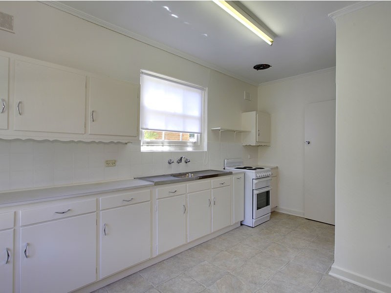 19 Currawong Ave, Glenalta SA 5052