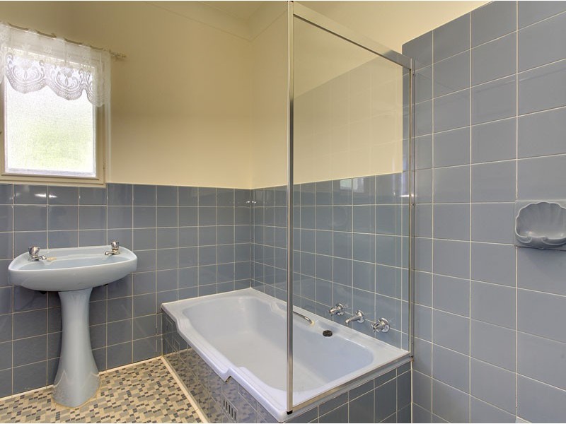 19 Currawong Ave, Glenalta SA 5052