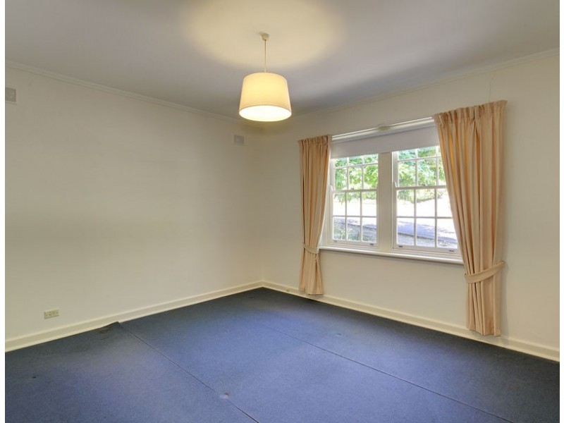 19 Currawong Ave, Glenalta SA 5052