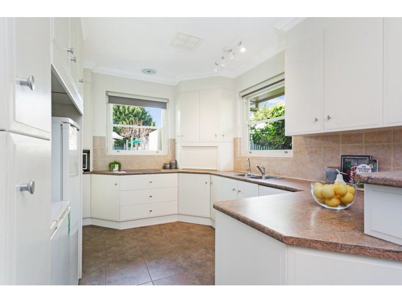 20 Wattle Avenue, Lower Mitcham SA 5062