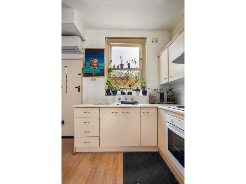 2/374 Seaview Road, Henley Beach SA 5022