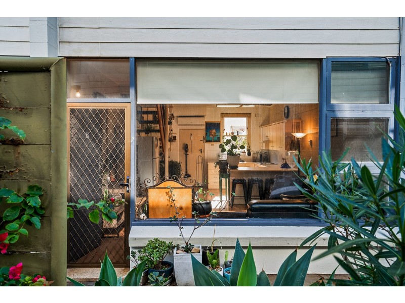 2/374 Seaview Road, Henley Beach SA 5022