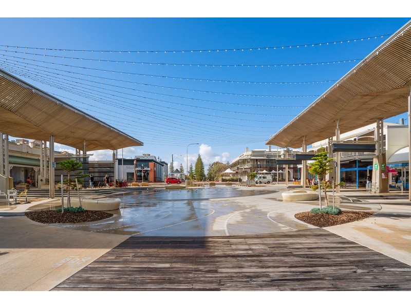 2/374 Seaview Road, Henley Beach SA 5022