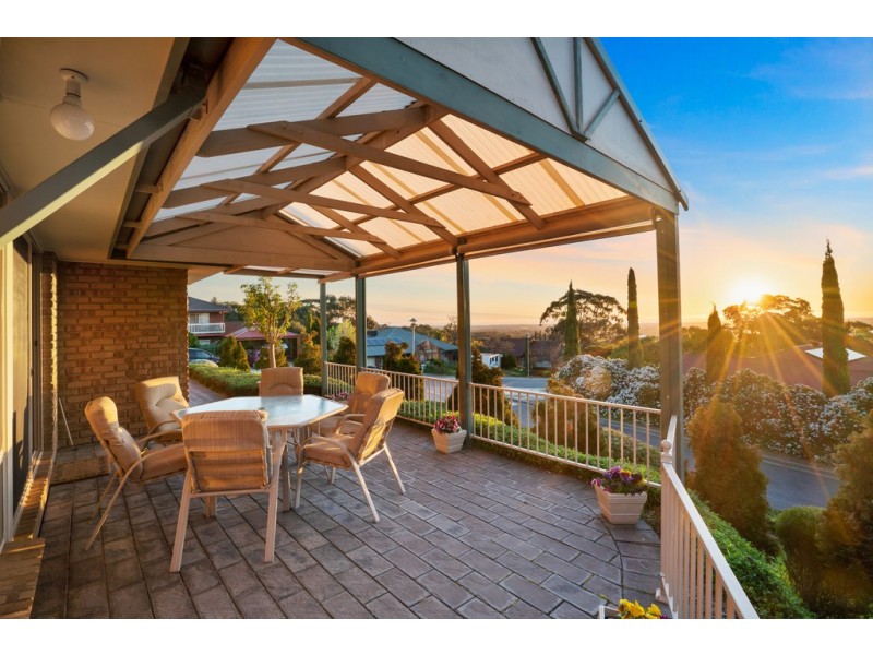 65 Greenfield Rise, Aberfoyle Park SA 5159