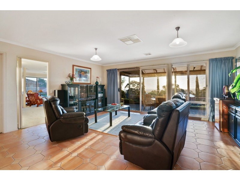 65 Greenfield Rise, Aberfoyle Park SA 5159