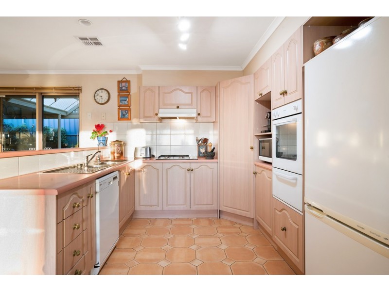 65 Greenfield Rise, Aberfoyle Park SA 5159