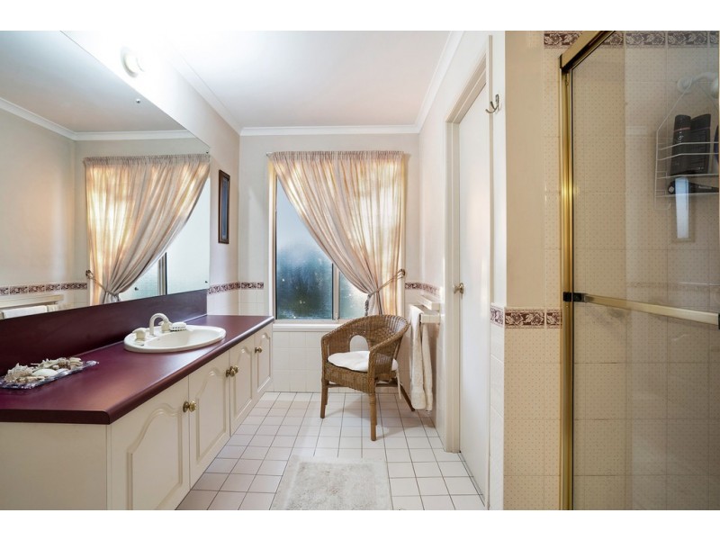 65 Greenfield Rise, Aberfoyle Park SA 5159