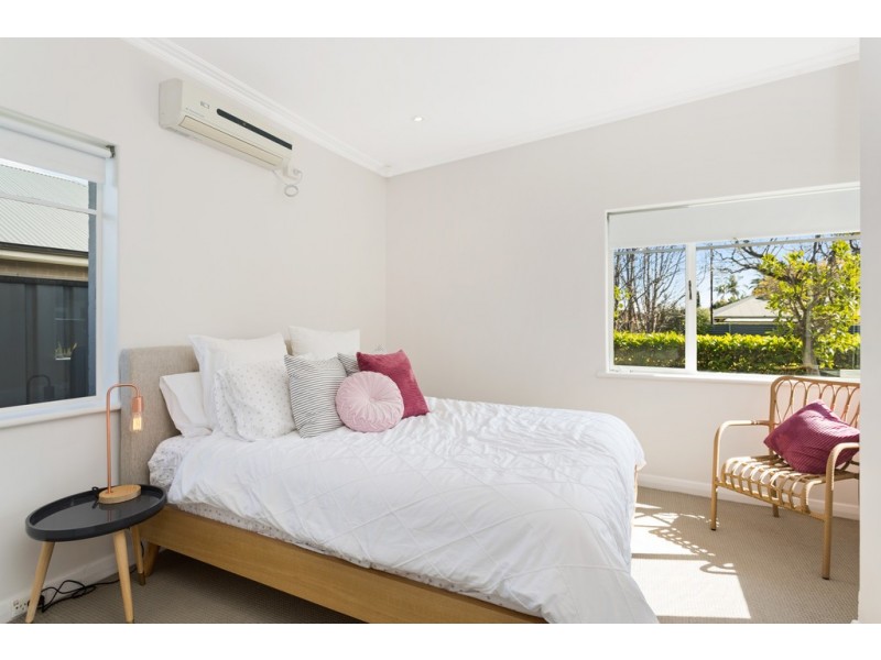 35 Hill Avenue, Cumberland Park SA 5041