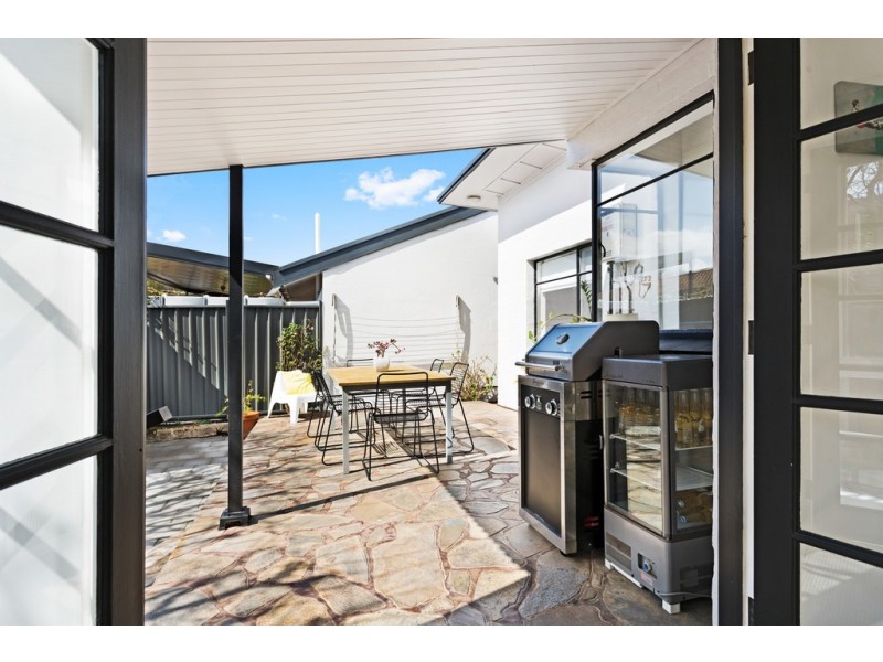 35 Hill Avenue, Cumberland Park SA 5041