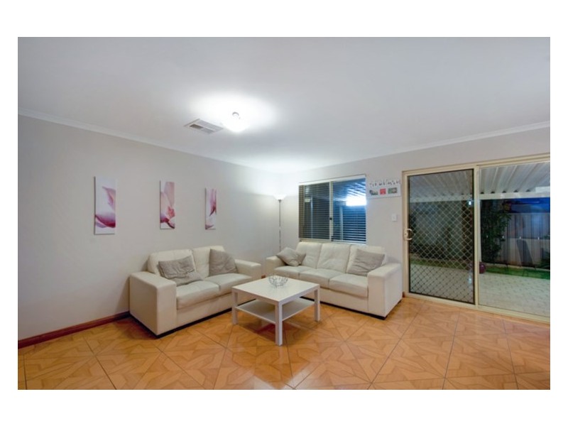 11 Verdant Parade, Woodcroft SA 5162