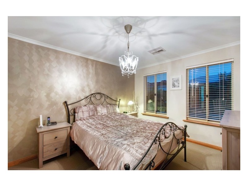 11 Verdant Parade, Woodcroft SA 5162