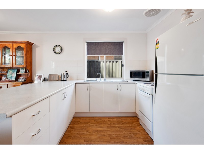 2/77 Kings Road, Salisbury Downs SA 5108