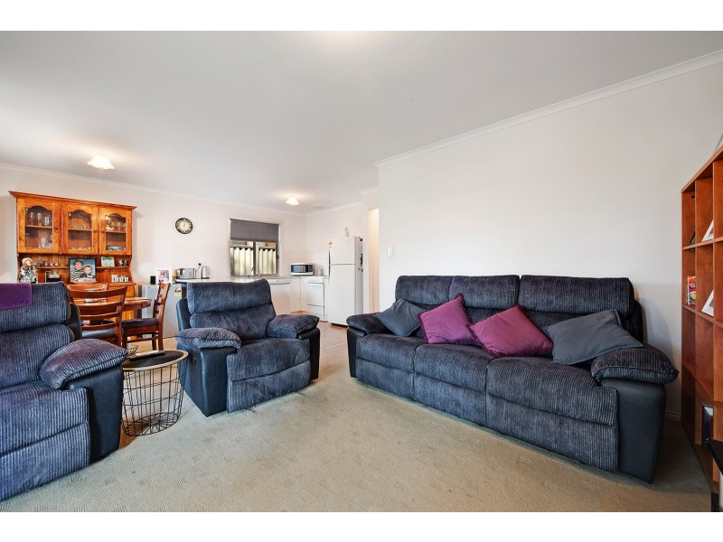 2/77 Kings Road, Salisbury Downs SA 5108