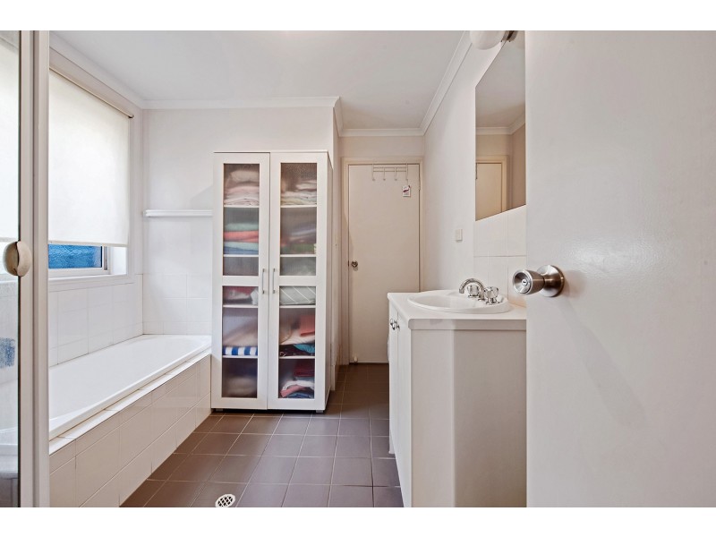 2/77 Kings Road, Salisbury Downs SA 5108