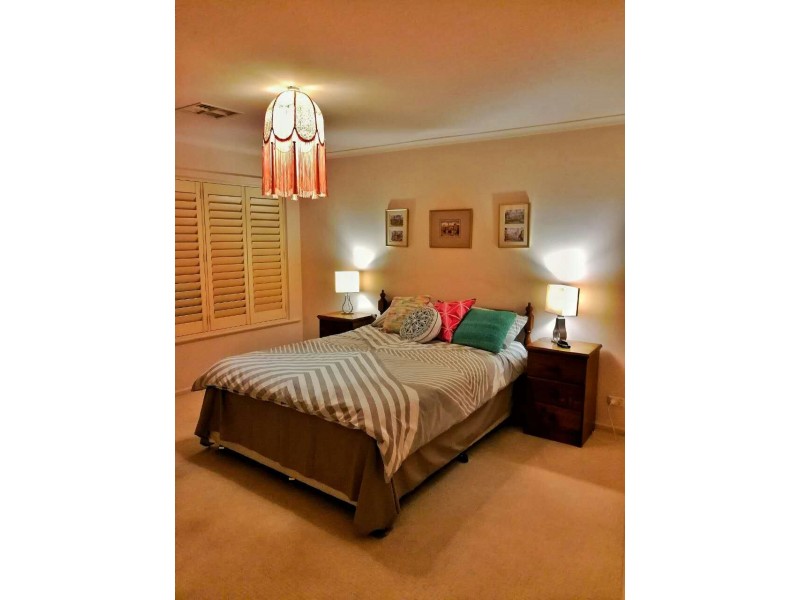 12 Carrondown Walk, Brompton SA 5007