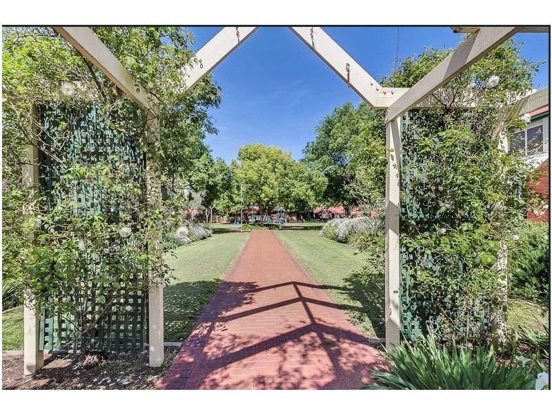 12 Carrondown Walk, Brompton SA 5007