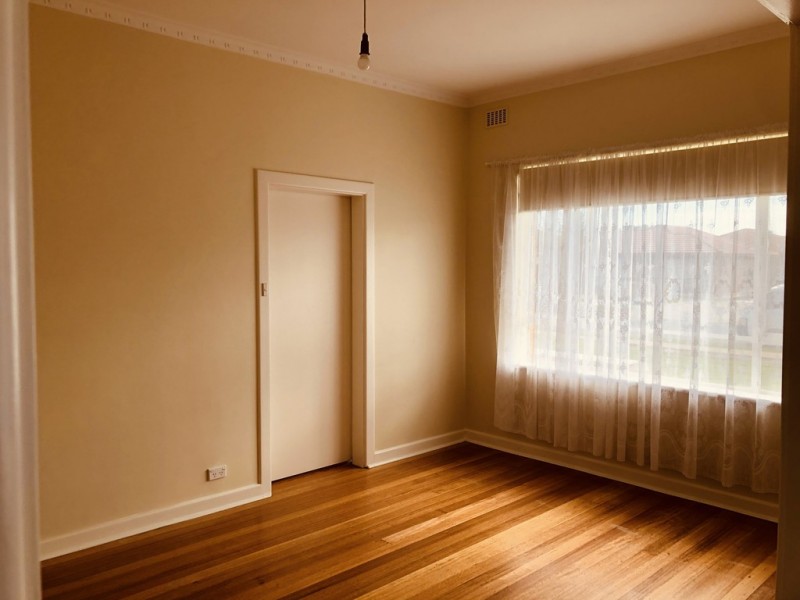 7 Russ Avenue, Seaton SA 5023