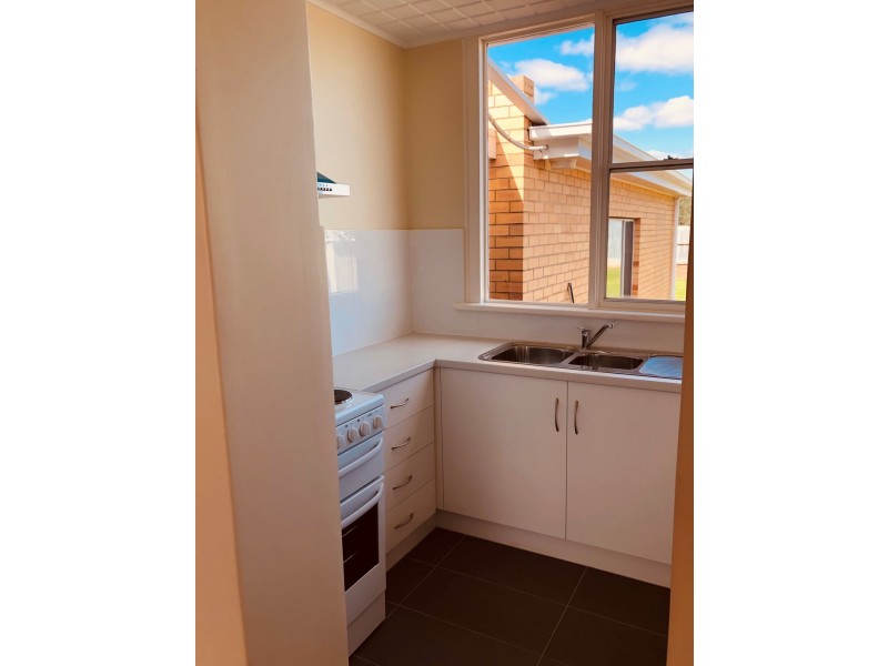 7 Russ Avenue, Seaton SA 5023