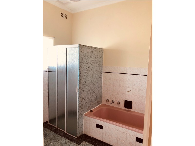 7 Russ Avenue, Seaton SA 5023