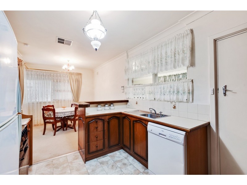 12 Seccafien Avenue, Marion SA 5043