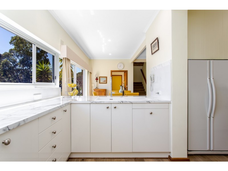 1 Woodland Court, Torrens Park SA 5062