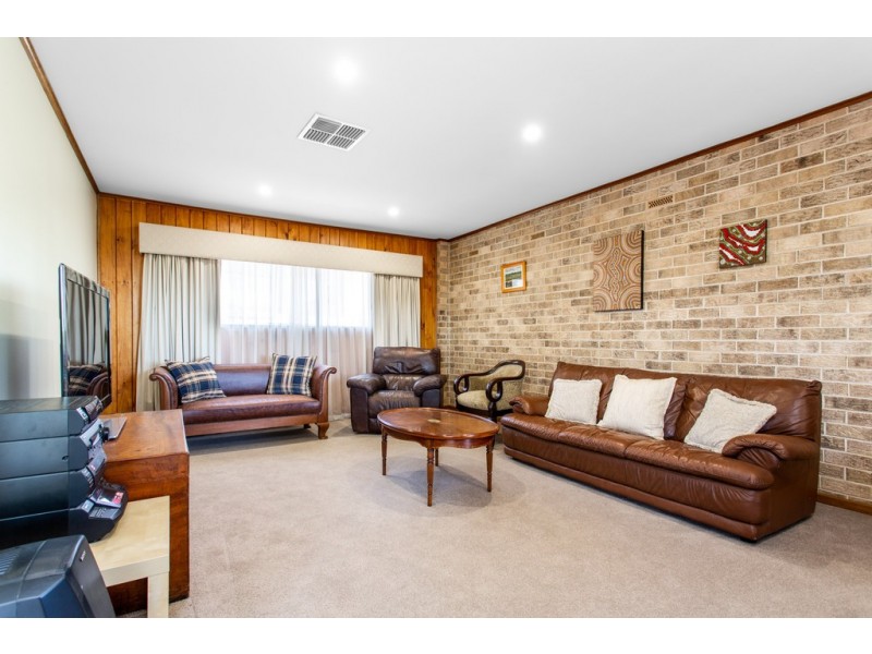 1 Woodland Court, Torrens Park SA 5062