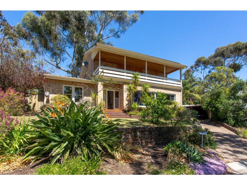 1 Woodland Court, Torrens Park SA 5062