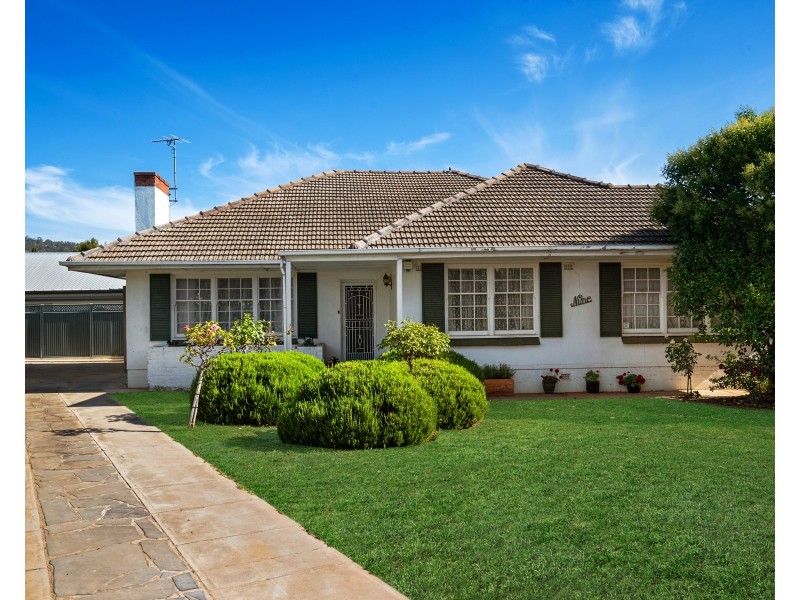 9 Holme Avenue, Lower Mitcham SA 5062
