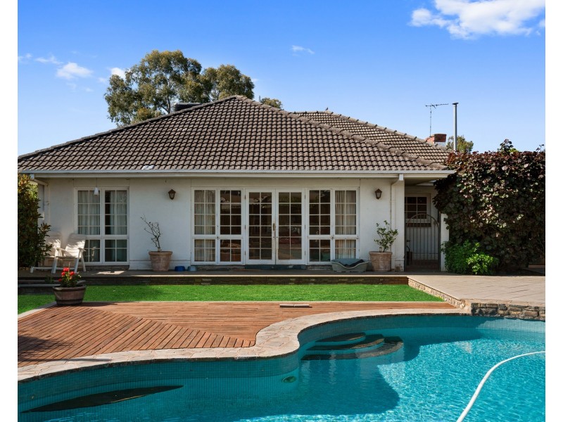9 Holme Avenue, Lower Mitcham SA 5062