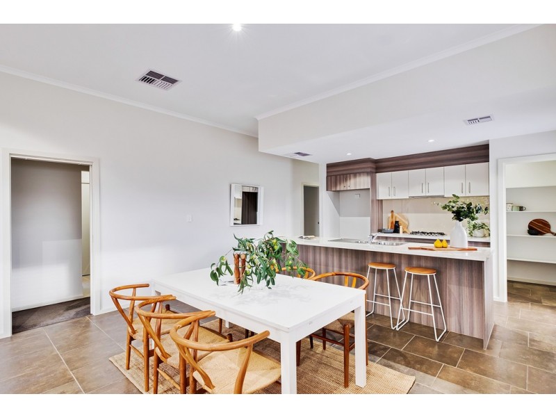 58 Wynn Vale Drive, Gulfview Heights SA 5096